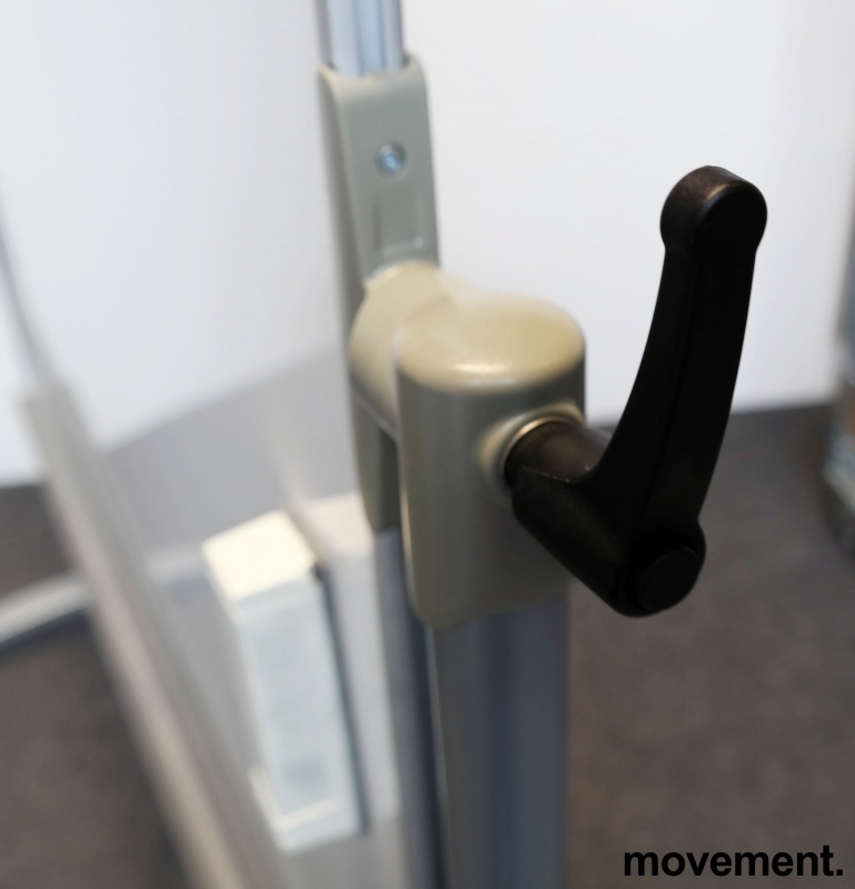 Solgt!Whiteboard på stativ fra Nobø, - 3 / 4