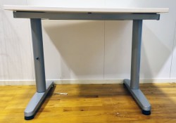 Avlastningsbord / printerbord i hvitt fra Ikea Galant-serie, 80x60cm, pent brukt