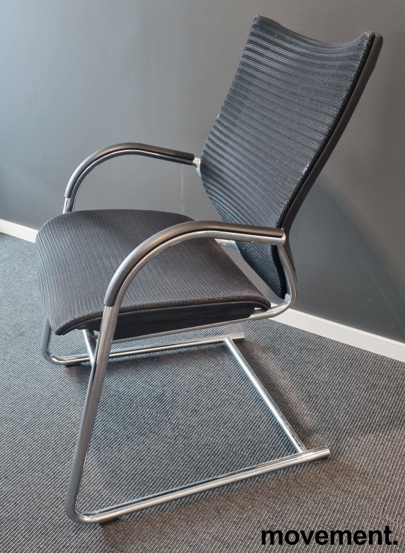 Solgt!Konferansestol i sort mesh / krom - 2 / 6