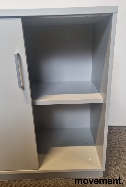 Solgt!Lite skap / reol fra EFG med to - 4 / 6