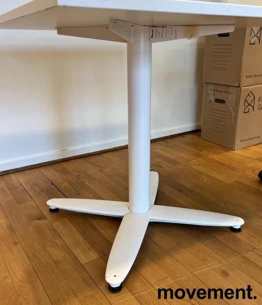 Solgt!Kompakt møtebord / kantinebord i - 2 / 2