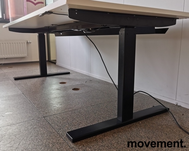 Solgt!Skrivebord med elektrisk hevsenk i - 2 / 4