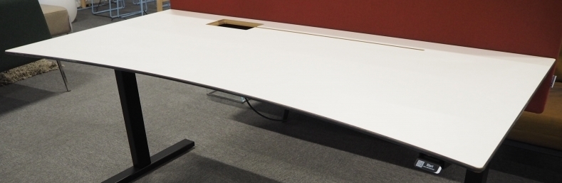 Bordplate i hvitt / sort fra