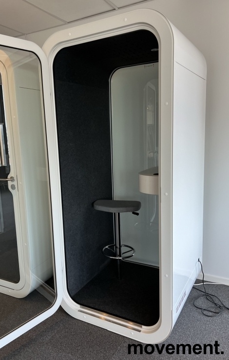 Solgt!Lydisolert telefonkiosk i glass / - 2 / 5