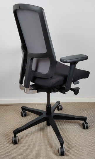 EFG One Sync kontorstol i sort