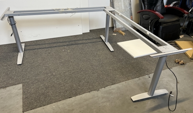 Understell for skrivebord /