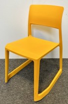 Vitra Tip Ton konferansestol / stablestol i gul-orange, design: Edward Barber & Jay Osgerby, pent brukt