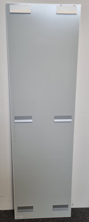 Smalt whiteboard i hvitt glass fra