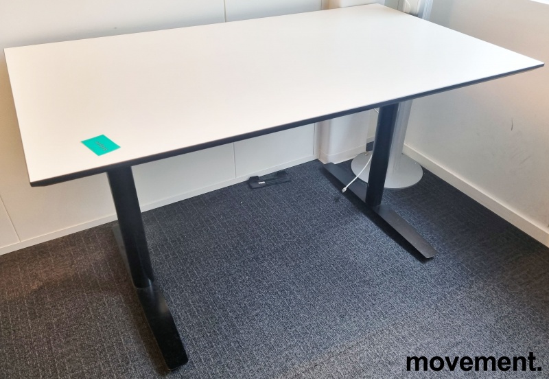 Solgt!Kompakt skrivebord fra Svenheim - 2 / 2