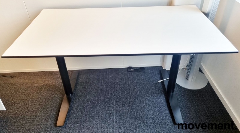 Solgt!Kompakt skrivebord fra Svenheim - 1 / 2