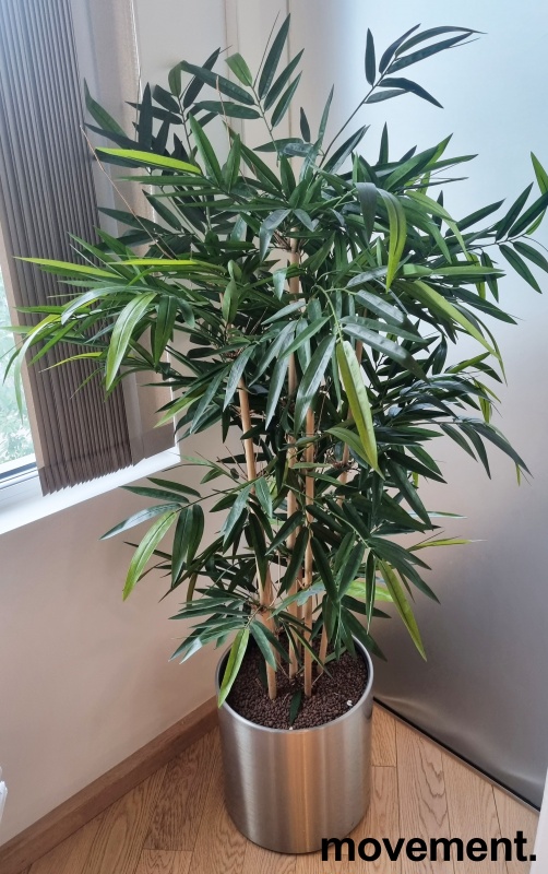 Solgt!Kunstig plante / palme i rund potte - 1 / 12