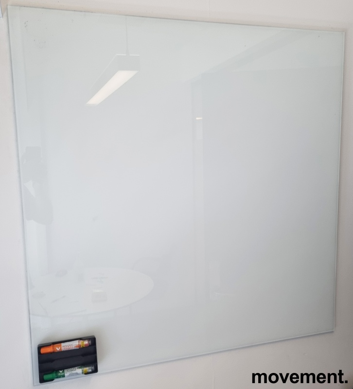 Solgt!Whiteboard i glass fra Lintex,