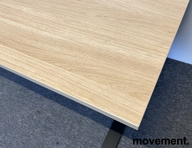 Solgt!Skrivebord i eik laminat / sort fra - 3 / 3