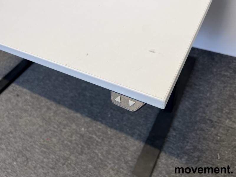 Solgt!Skrivebord med elektrisk hevsenk i - 3 / 3