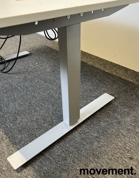 Solgt!Skrivebord med elektrisk hevsenk i - 3 / 3