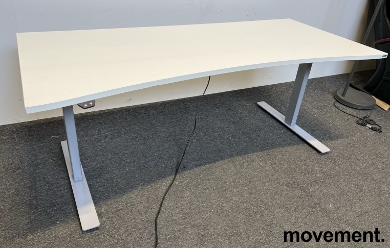 Solgt!Skrivebord med elektrisk hevsenk i - 1 / 3