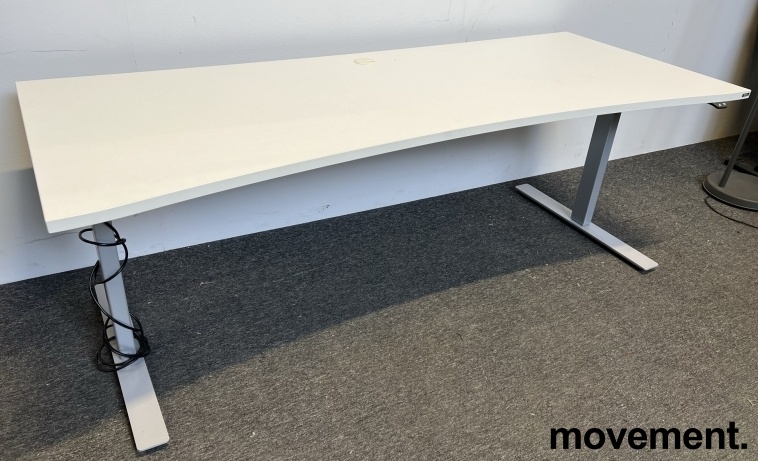 Solgt!Skrivebord med elektrisk hevsenk i - 1 / 3