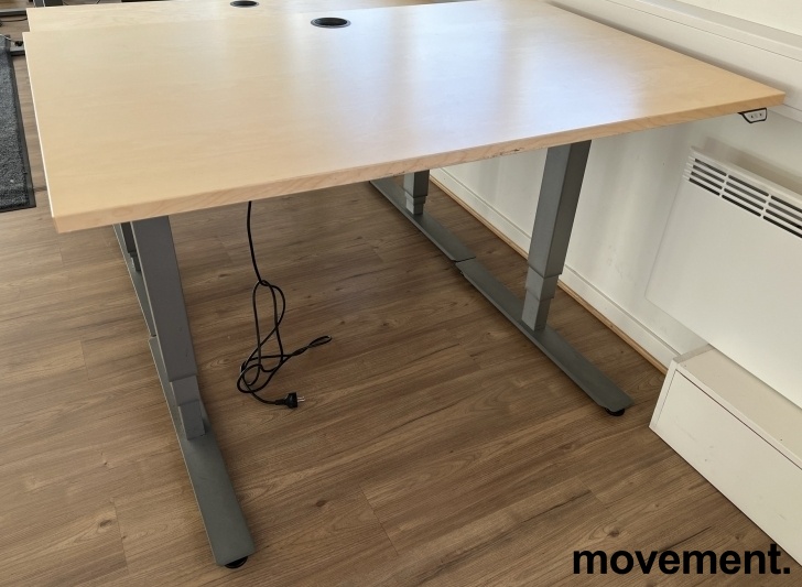 Solgt!EFG rektangulært skrivebord med - 1 / 2
