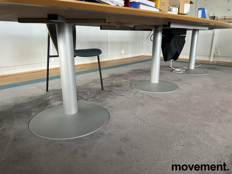 Solgt!Møtebord / konferansebord i bjerk / - 2 / 4