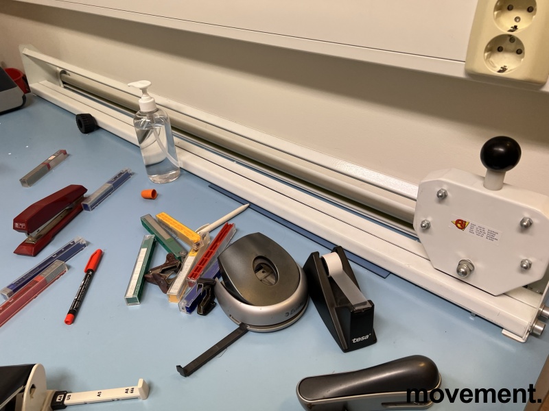 Solgt!Pakkebord / arbeidsbord med - 2 / 2