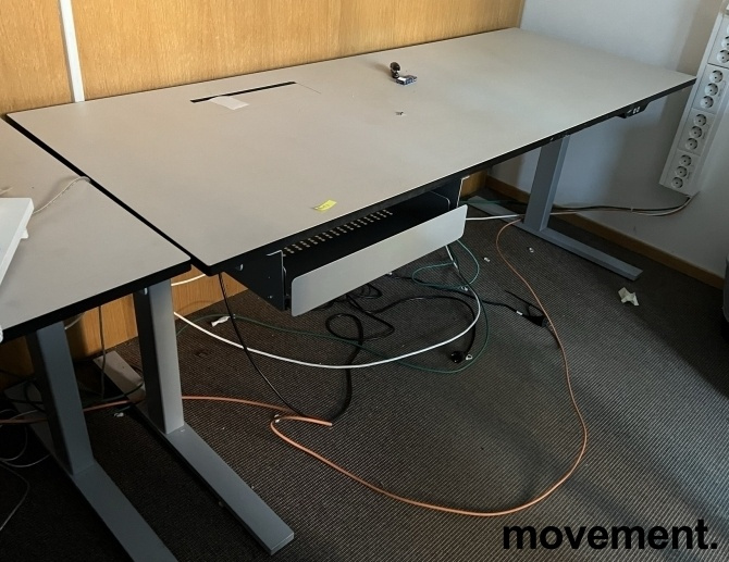 Elektrisk hevsenk skrivebord fra
