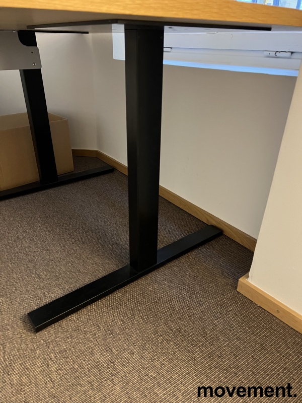 Solgt!Kompakt møtebord i eik finer / sort - 2 / 2