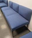 Solgt!3-seter sofa / lounge i blått stoff - 2 / 3