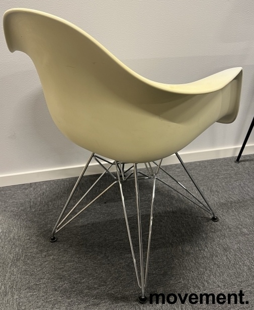 Solgt!Vitra DAR designstol i hvitt med - 2 / 3