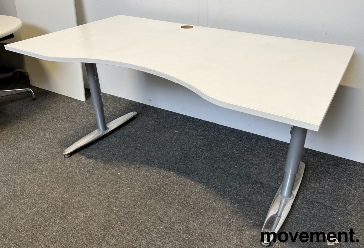 Solgt!Kinnarps T-serie skrivebord i hvitt - 2 / 3