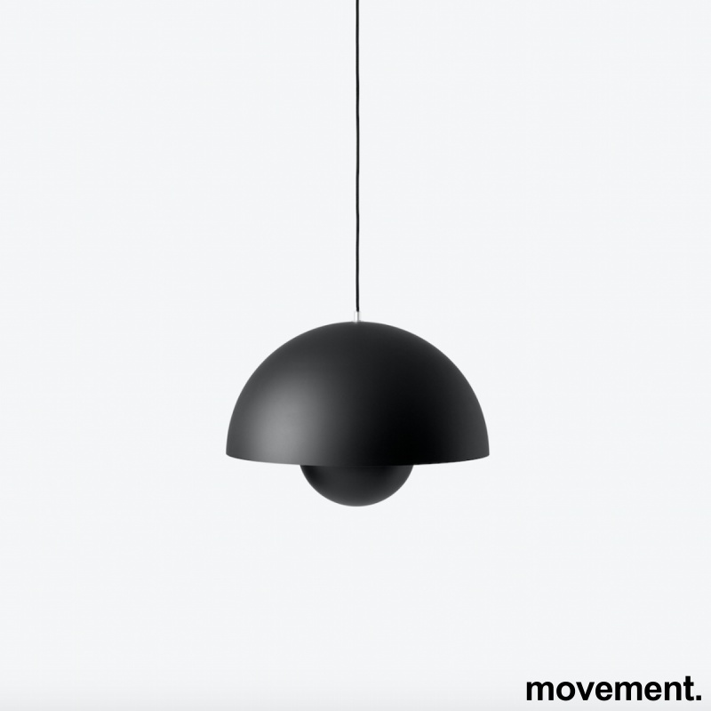 Solgt!Taklampe / pendellampe i matt sort