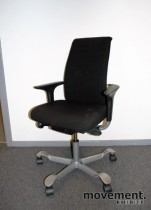 Håg H05 5600 kontorstol med faste armlener, nytrukket sort