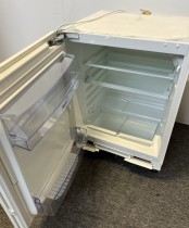 Kjøleskap for innbygging fra Zanussi, under benk, modell ZQA14030DA, 59,6cm bredde, 81,5cm høyde, pent brukt