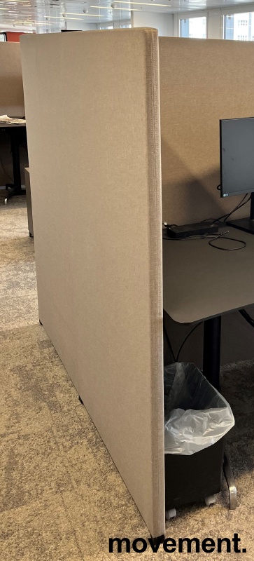 Solgt!Frittstående skillevegg i beige fra - 1 / 3