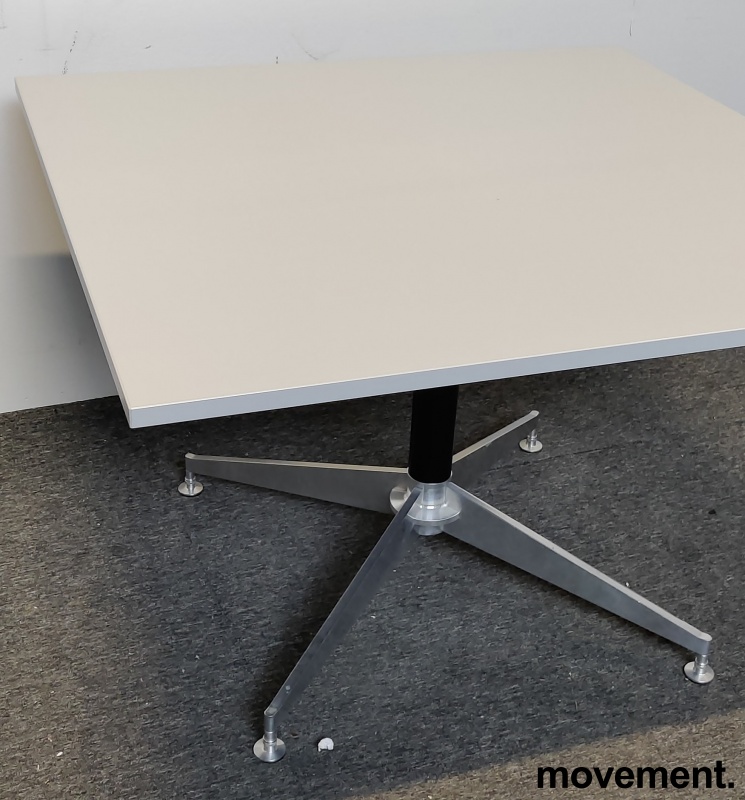 Solgt!Kompakt møtebord / kantinebord i - 2 / 3