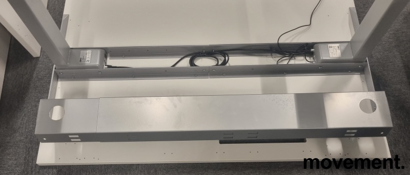 Solgt!Kabelrenne i grålakkert metall for - 3 / 5