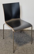 Konferansestol / kantinestol fra Engelbrechts, modell Chairik 101 i sort/krom, pent brukt