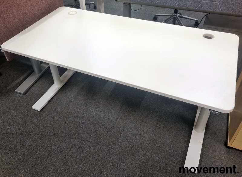 Solgt!Hevsenk skrivebord i hvit laminat / - 1 / 2
