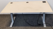 Solgt!Kompakt hevsenk skrivebord 140x80cm - 1 / 4