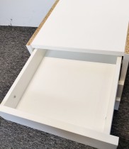 Innmat / skuffer i hvitt til skap med 3 skuffer, 34cm bredde, 34cm dybde, 33cm høyde, pent brukt