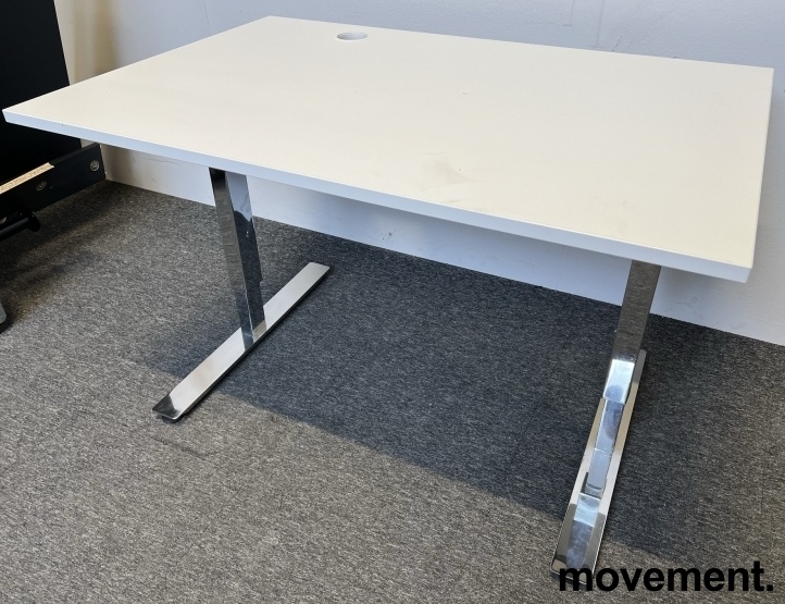 Solgt!Kompakt skrivebord 120x80cm fra - 2 / 3