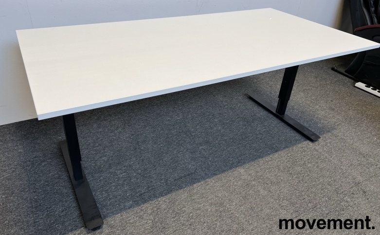 Solgt!Møtebord / konferansebord i hvitt / - 1 / 2