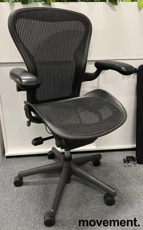 Solgt!Kontorstol: Herman Miller Aeron i - 1 / 2