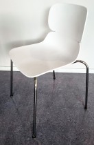 Konferansestol i hvitt / krom, Molo fra Duba, fire ben, Design: Norway Says, pent brukt