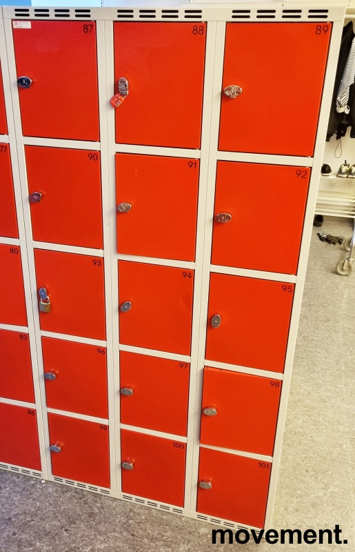 Solgt!Garderobeskap fra Sarpsborg Metall - 1 / 3