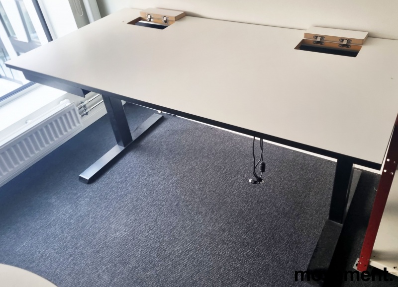 Solgt!Elektrisk hevsenk skrivebord fra - 3 / 6