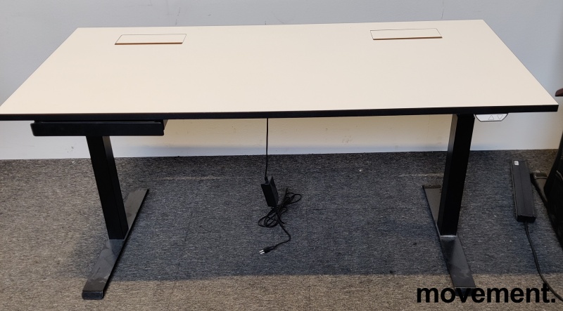 Solgt!Elektrisk hevsenk skrivebord fra - 2 / 6