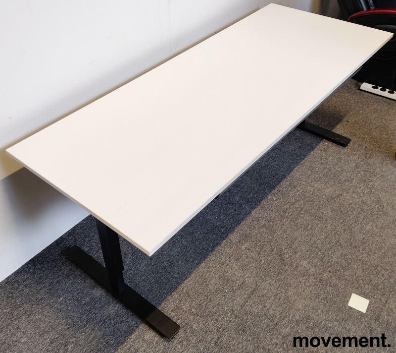 Solgt!Skrivebord i hvitt / sort fra EFG, - 1 / 4
