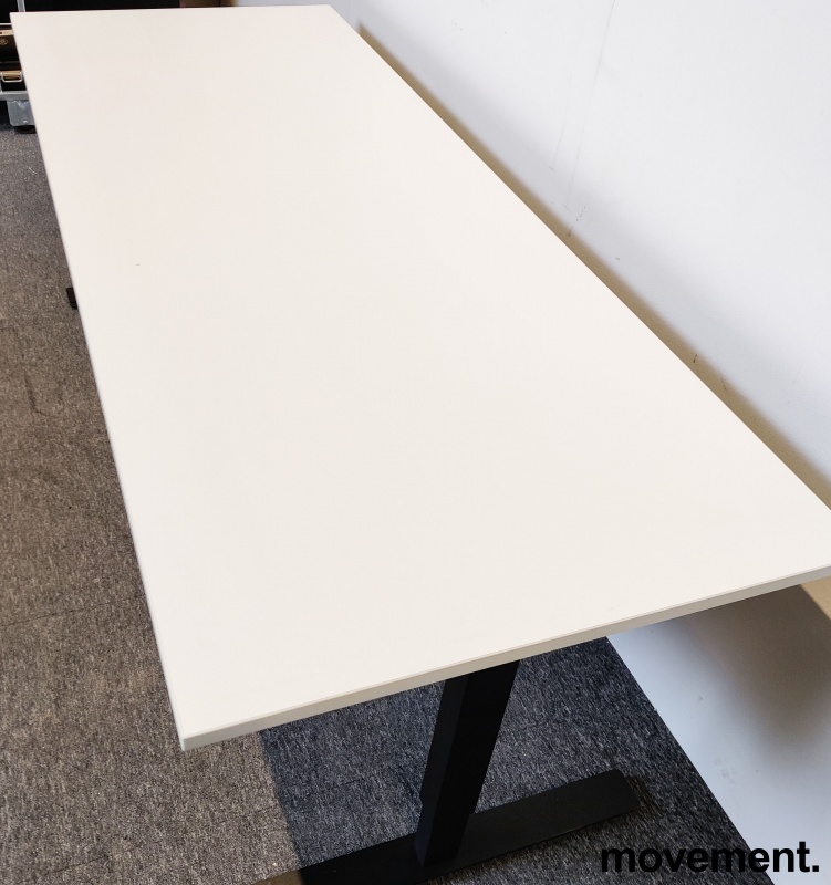 Solgt!Skrivebord i hvitt / sort fra EFG, - 2 / 4