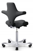 Ergonomisk kontorstol fra Håg: Capisco 8106, NY, grått stoff / sølvgrått fotkryss, 69cm maxhøyde