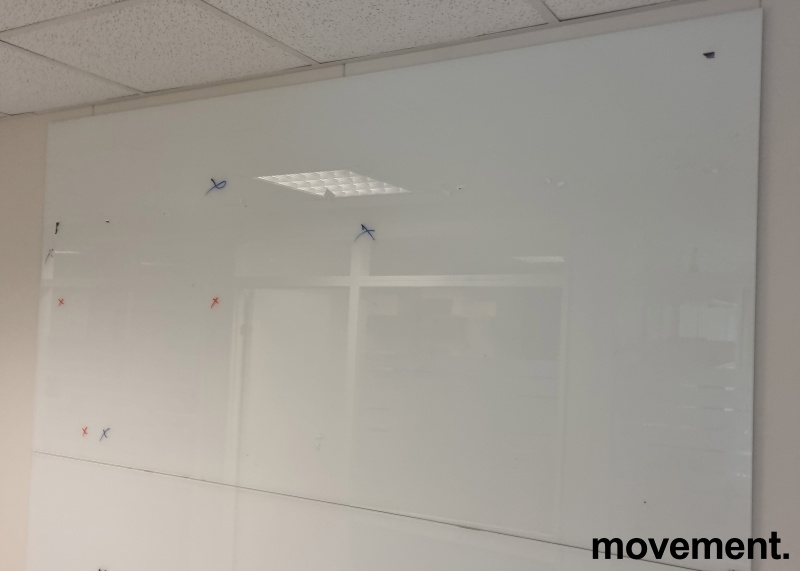 Solgt!Whiteboard i hvitt glass fra - 1 / 2